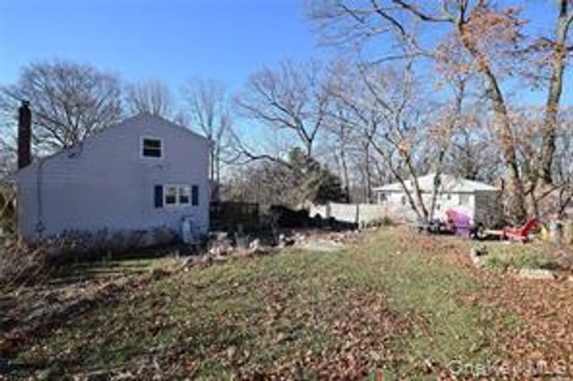 20 Lawrence Drive, Sound Beach, NY 11789