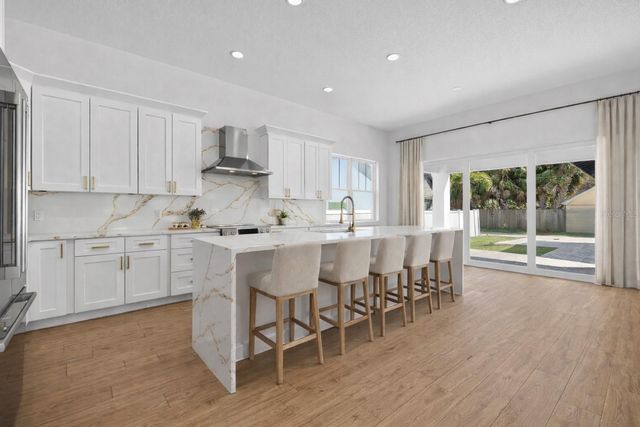 842 30TH AVENUE, St Petersburg, FL 33704