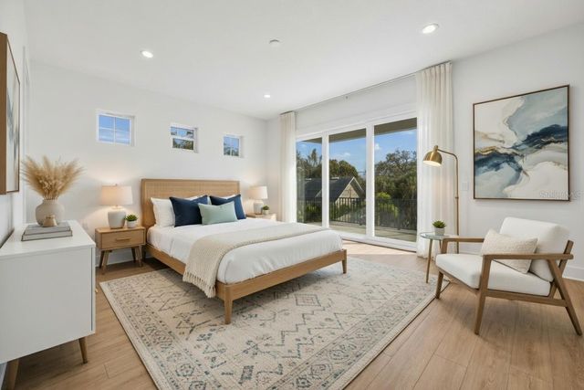 842 30TH AVENUE, St Petersburg, FL 33704