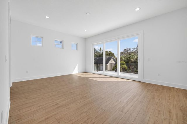 842 30TH AVENUE, St Petersburg, FL 33704