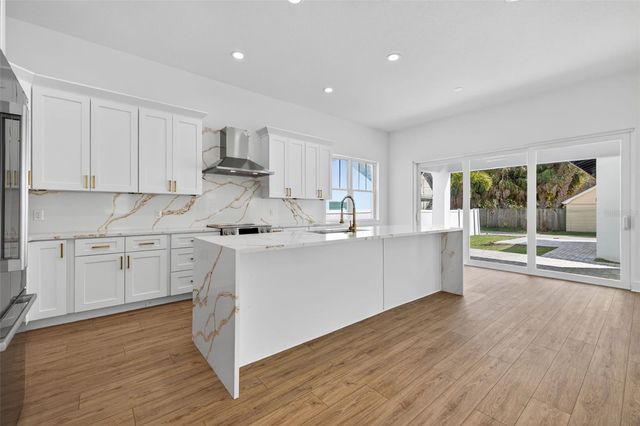 842 30TH AVENUE, St Petersburg, FL 33704