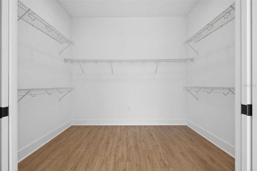 Image 24 of property listing at 842 30TH AVENUE, St Petersburg, FL 33704