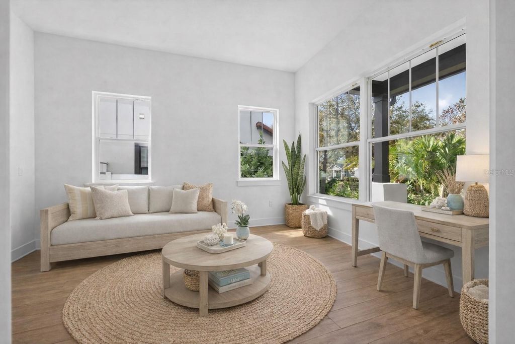 Image 9 of property listing at 842 30TH AVENUE, St Petersburg, FL 33704