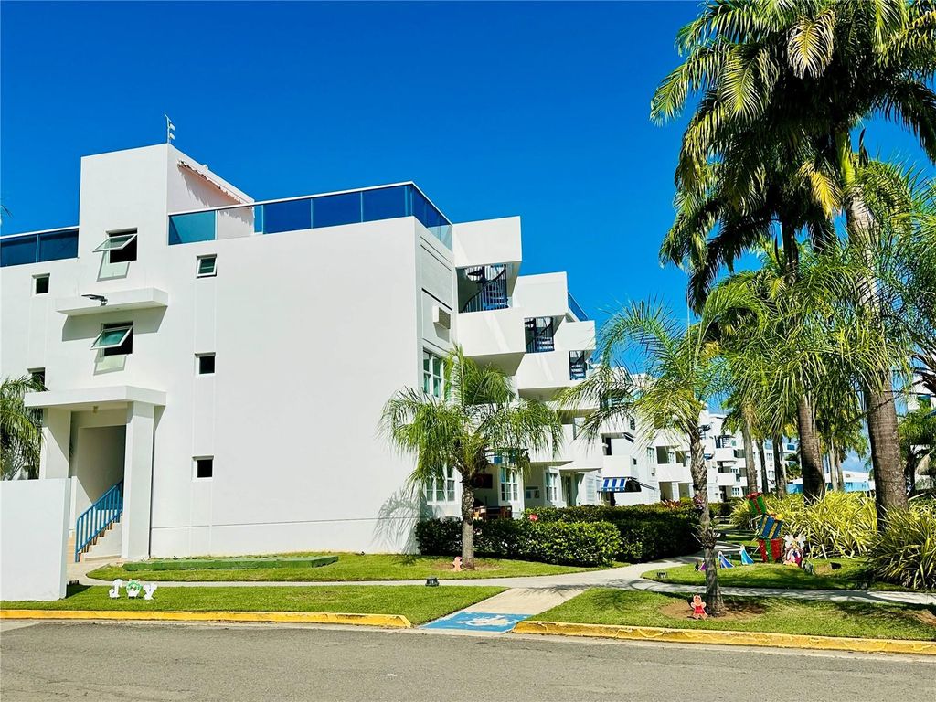 Image 7 of property listing at COND COSTAMAR BEACH VILLAGE CO-203, Loiza, PR 00772