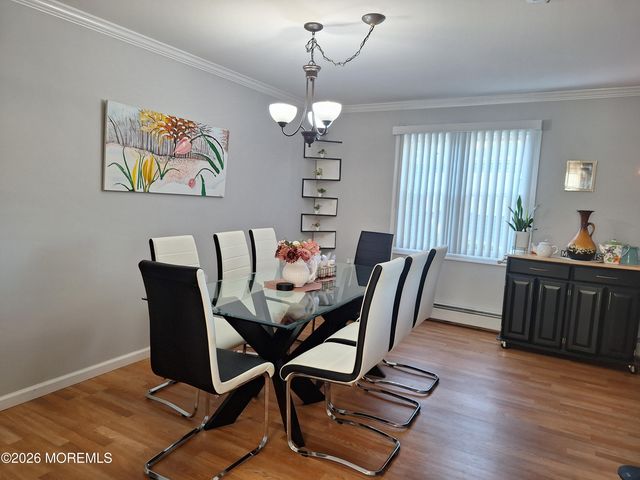 8 Speighstown Place, Toms River, NJ 08757