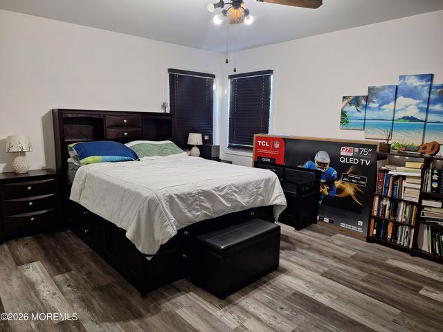 8 Speighstown Place, Toms River, NJ 08757