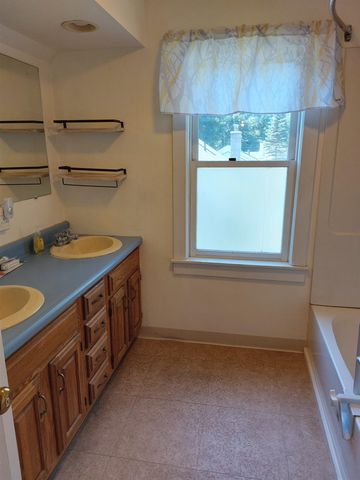25 Greenwood Avenue, Keene, NH 03431
