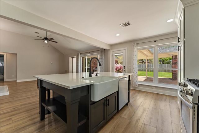 519 Rams Bottom Court, Spring, TX 77388