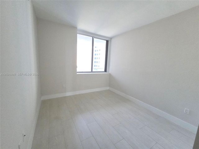 16385 Biscayne Blvd 1019, North Miami Beach, FL 33160