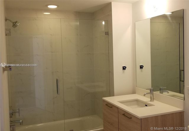 16385 Biscayne Blvd 1019, North Miami Beach, FL 33160