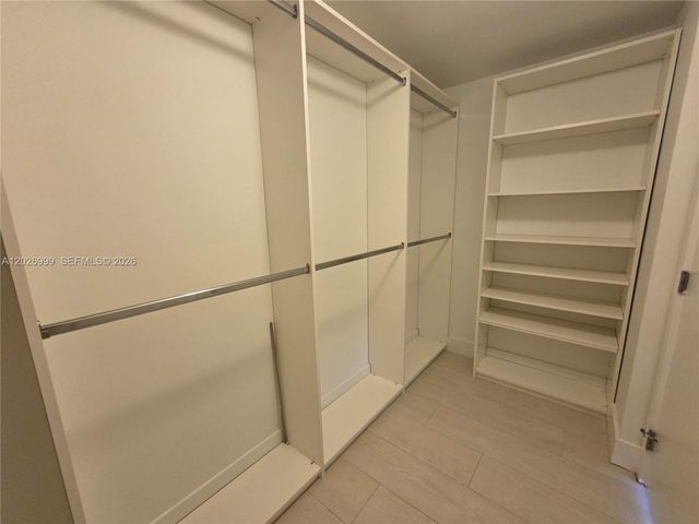 16385 Biscayne Blvd 1019, North Miami Beach, FL 33160