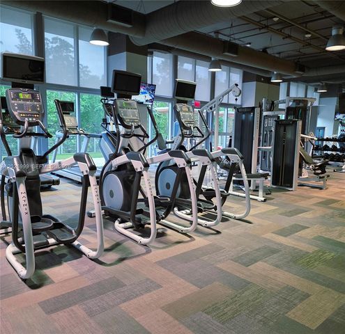 16385 Biscayne Blvd 1019, North Miami Beach, FL 33160