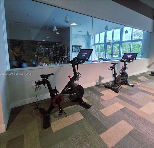 16385 Biscayne Blvd 1019, North Miami Beach, FL 33160