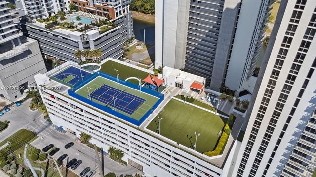 16385 Biscayne Blvd 1019, North Miami Beach, FL 33160