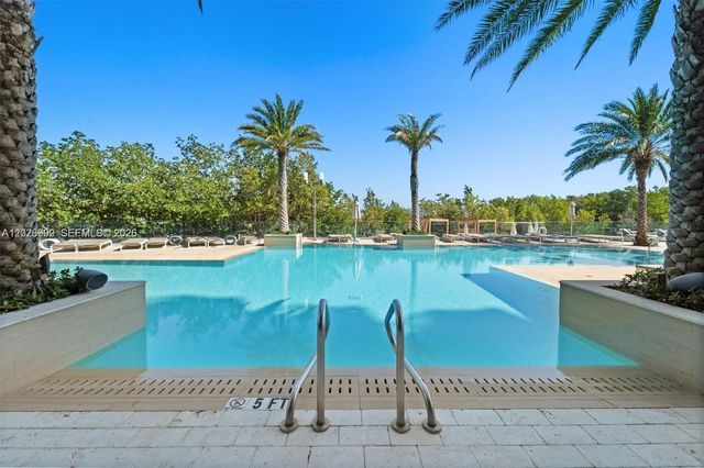 16385 Biscayne Blvd 1019, North Miami Beach, FL 33160