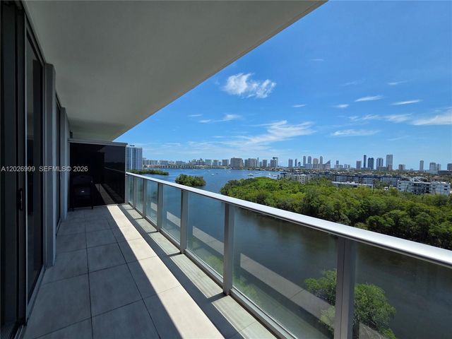 16385 Biscayne Blvd 1019, North Miami Beach, FL 33160