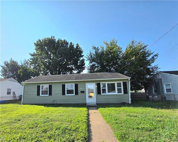 1832 Bancroft DR, Hampton, VA 23663