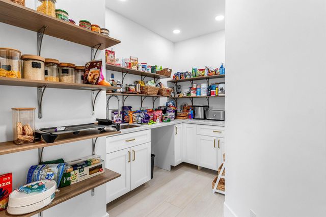 17600 E Fieldbrook Circle E, Boca Raton, FL 33496