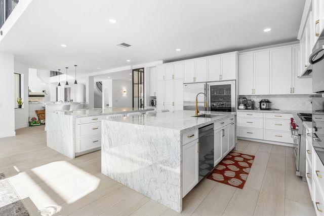 17600 E Fieldbrook Circle E, Boca Raton, FL 33496