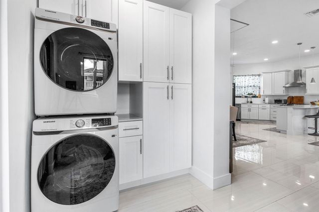 17600 E Fieldbrook Circle E, Boca Raton, FL 33496