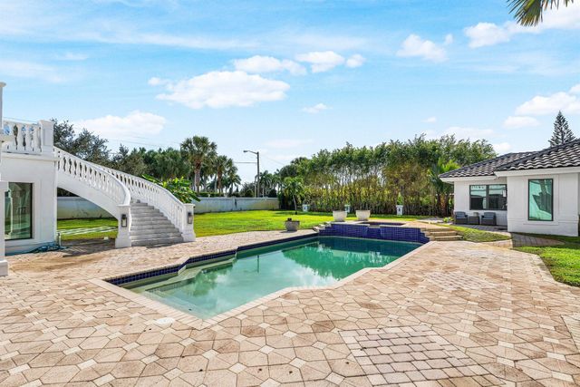 17600 E Fieldbrook Circle E, Boca Raton, FL 33496