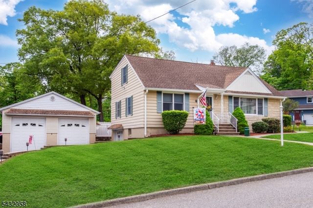 7 Mary St, Bloomingdale Boro, NJ 07403