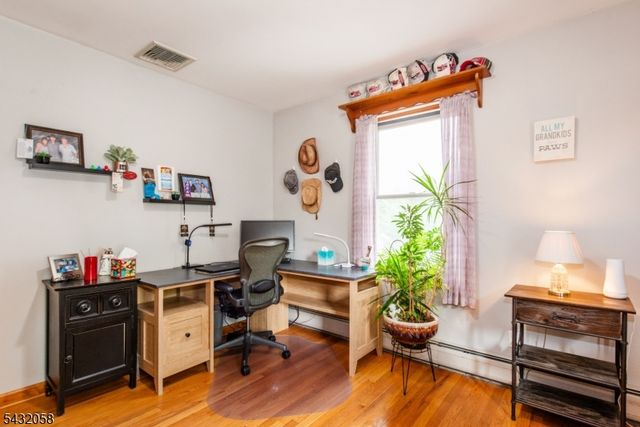 7 Mary St, Bloomingdale Boro, NJ 07403