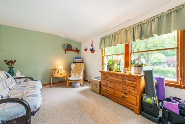 7 Mary St, Bloomingdale Boro, NJ 07403