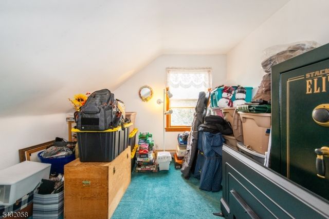 7 Mary St, Bloomingdale Boro, NJ 07403