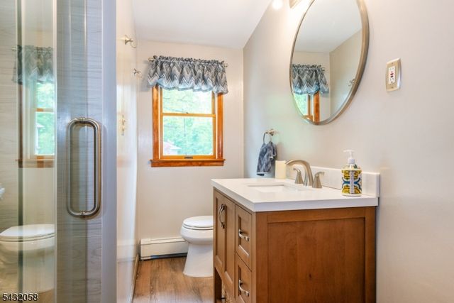 7 Mary St, Bloomingdale Boro, NJ 07403