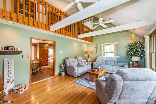 7 Mary St, Bloomingdale Boro, NJ 07403
