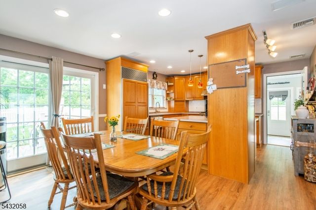 7 Mary St, Bloomingdale Boro, NJ 07403
