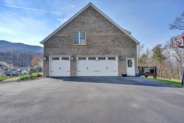 6981 Fairway Ridge RD, Salem, VA 24153