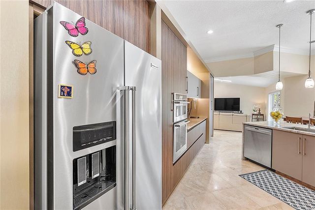 11999 Classic Drive, Coral Springs, FL 33071