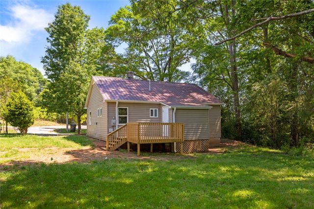 404 Highland Avenue, Westminster, SC 29693