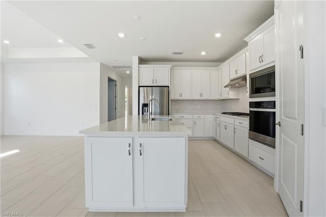 1954 Fresno AVE, Naples, FL 34120