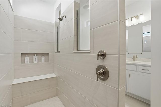 1954 Fresno AVE, Naples, FL 34120