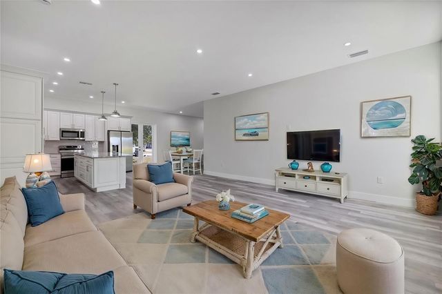 3525 MCINTOSH ROAD, Sarasota, FL 34232