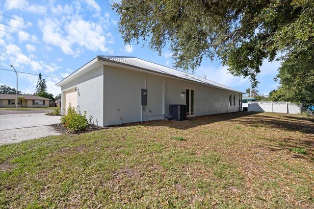 3525 MCINTOSH ROAD, Sarasota, FL 34232