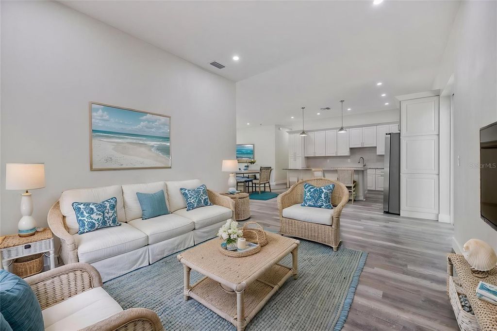 Image 8 of property listing at 3525 MCINTOSH ROAD, Sarasota, FL 34232