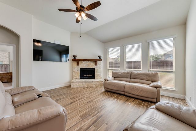 6517 Harwich Drive, Mesquite, TX 75181