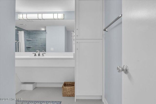 322 Causeway Drive Ste 407, Wrightsville Beach, NC 28480