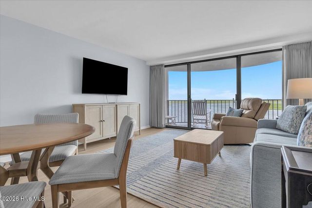 322 Causeway Drive Ste 407, Wrightsville Beach, NC 28480