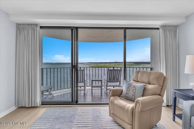 322 Causeway Drive Ste 407, Wrightsville Beach, NC 28480
