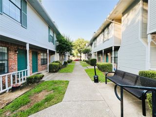 929 W Hickory Street A10, Denton, TX 76201