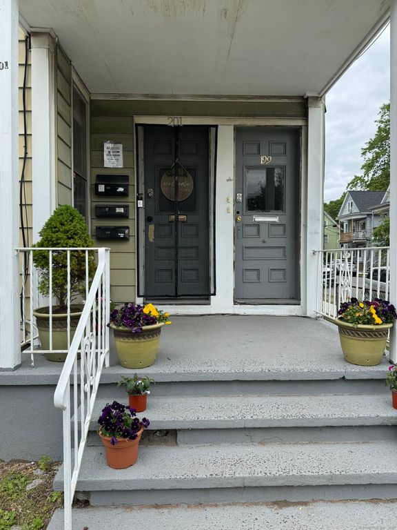 199 English Street 2, New Haven, CT 06513
