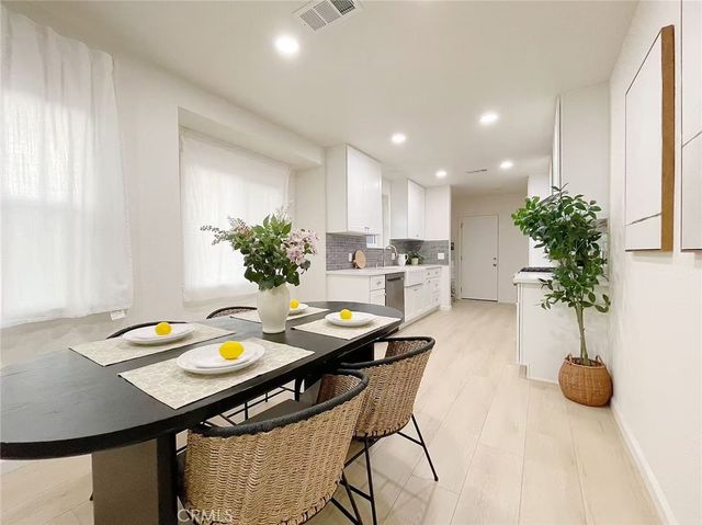 877 W Edna, Covina, CA 91722