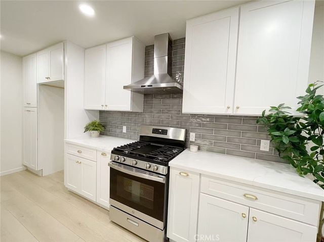 877 W Edna, Covina, CA 91722