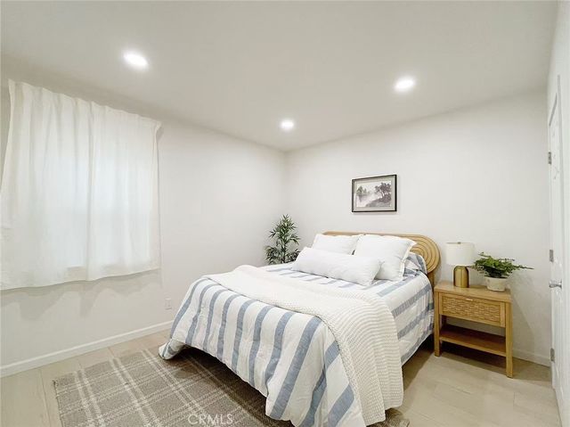 877 W Edna, Covina, CA 91722