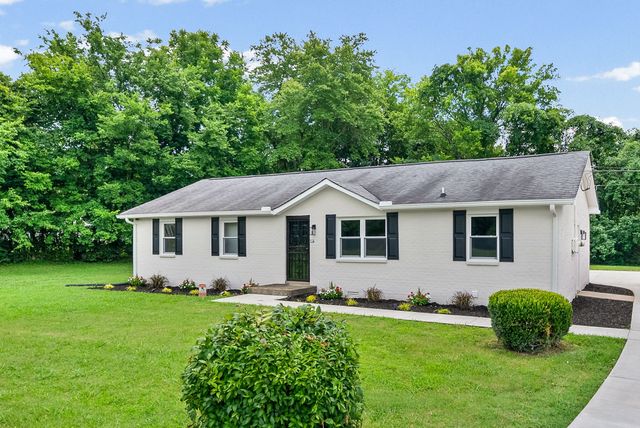 726 Needmore Rd, Clarksville, TN 37040